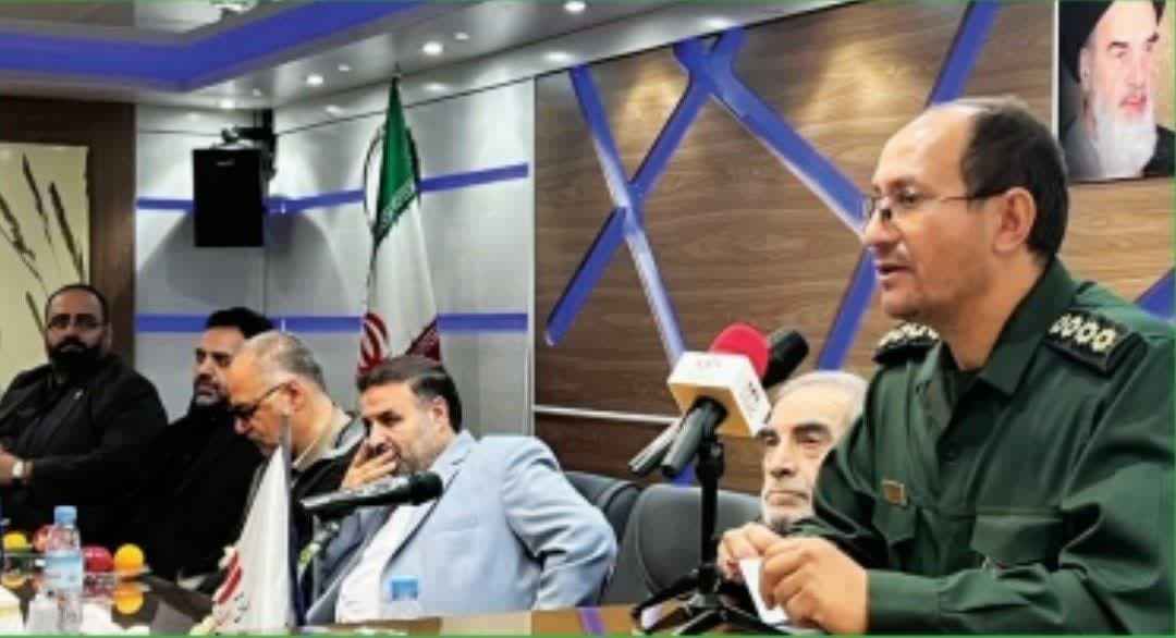 حضور هیئت رئیسه ااتق اصناف شهرستان ری در مراسم تجلیل از فرماندهان ادواری