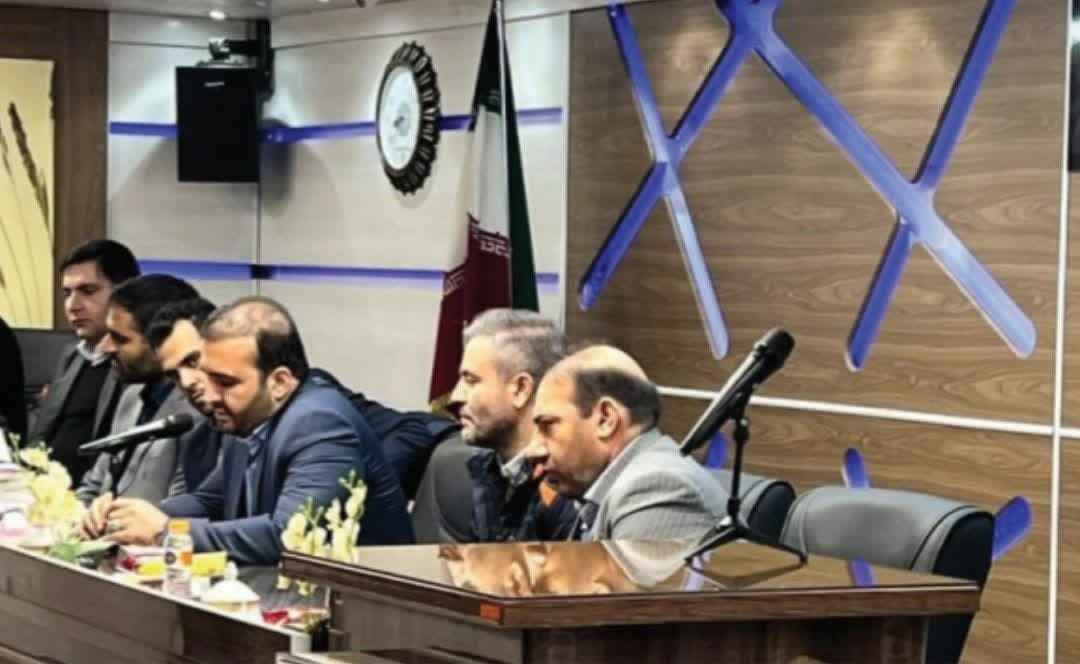 تشکیل کارگروه آموزشی مبارزه با قاچاق کاال در شهرستان ری