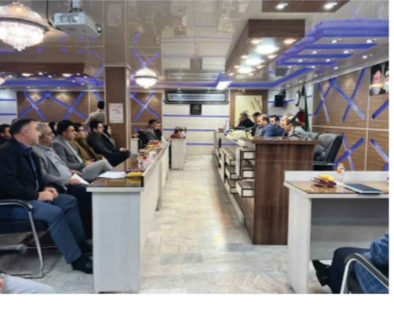 تشکیل کارگروه آموزشی مبارزه با قاچاق کاال در شهرستان ری